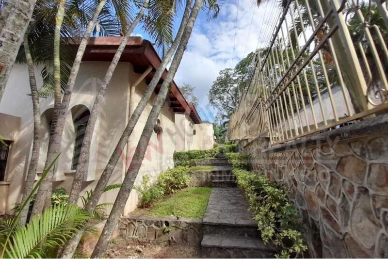 Stunning Home for Rent in Colonia Figueroa, San Pedro Sula