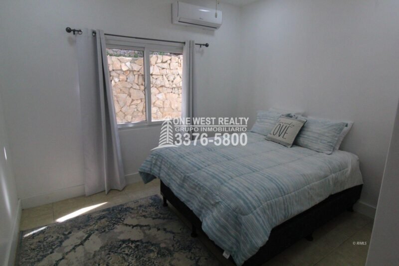 Condo B-6 at Jardines de Catalina, Roatán – A Modern Retreat