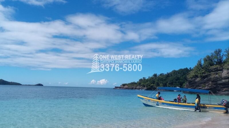 3.6 Acres of Prime Land for Sale in Cayos Cochinos, Islas de la Bahia