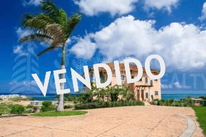 Luxury Homes and Investment Opportunities in Roatán