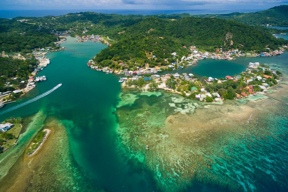 Caribbean coastline in Jose Santos Guardiola Roatan