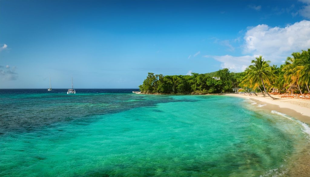 Natural scenery in East End Roatan Honduras