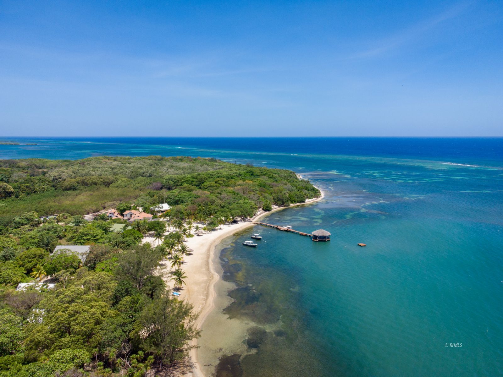 Palmetto Bay Roatan Caribbean residential surroundings